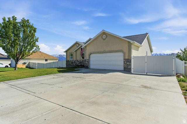 4054 S MOUNTAIN MOON DR, Saratoga Springs, UT 84045