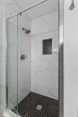 8103 Clearwater Parkway, Indianapolis, IN 46240