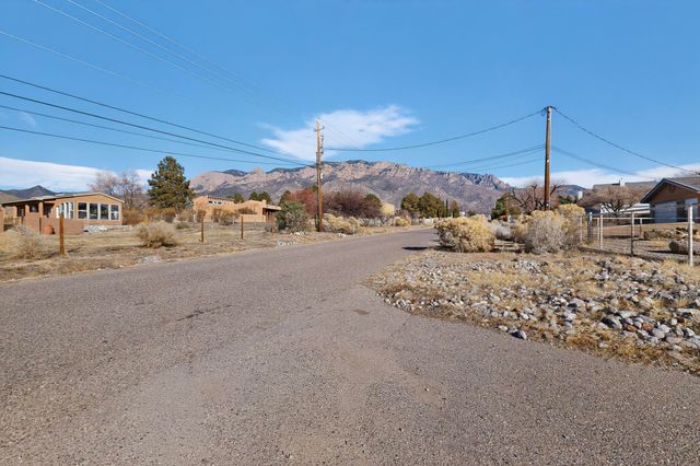11500 Modesto Avenue NE, Albuquerque, NM 87122