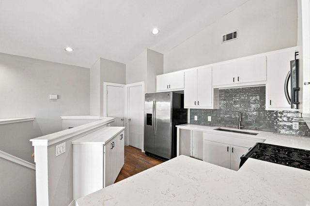 5225 Cornish Street 2, Houston, TX 77007
