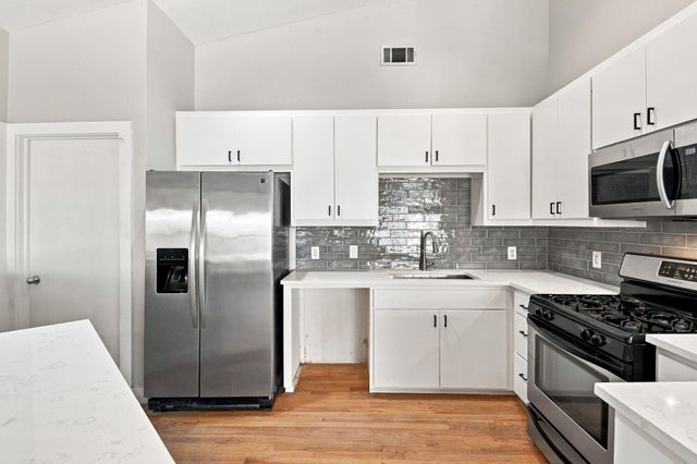 5225 Cornish Street 2, Houston, TX 77007