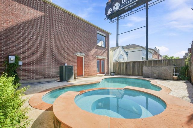5225 Cornish Street 2, Houston, TX 77007