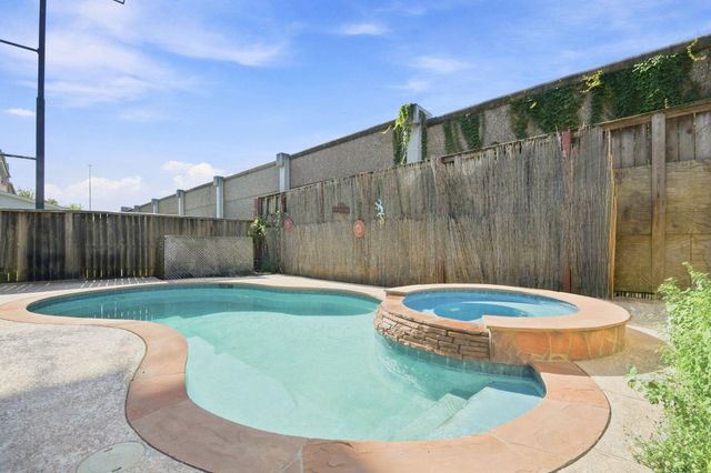 5225 Cornish Street 2, Houston, TX 77007