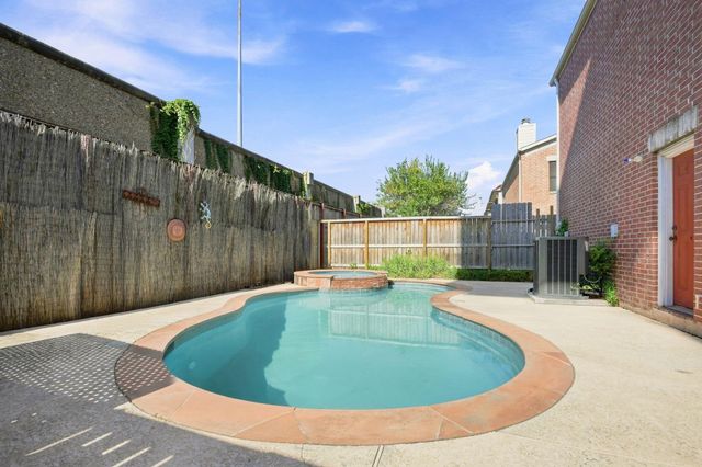 5225 Cornish Street 2, Houston, TX 77007