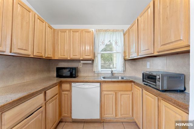 78-80 Girard Place, Newark, NJ 07108