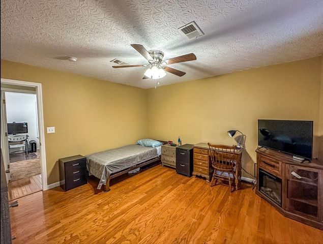 1034 Barker Lane, Berea, KY 40403