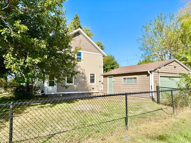 302 E State Route 71, Newark, IL 60541