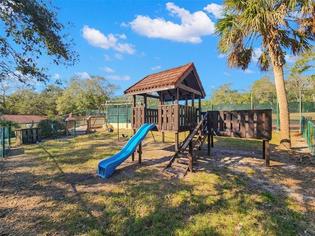 2612 2ND COURT, Palm Harbor, FL 34684