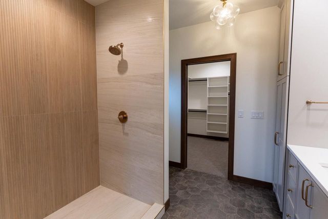 N8841 GALWAY LANE, Menasha, WI 54952