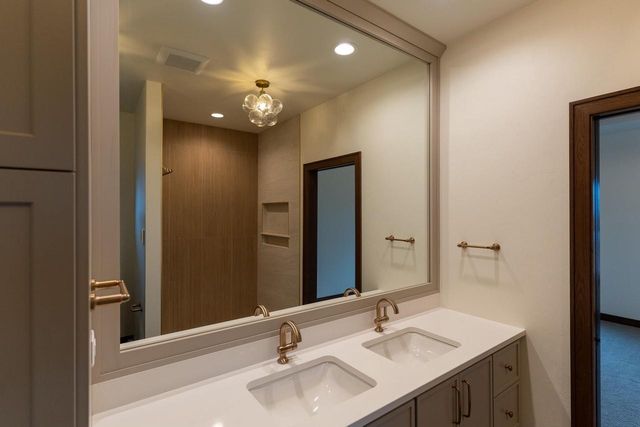 N8841 GALWAY LANE, Menasha, WI 54952