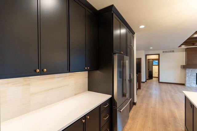 N8841 GALWAY LANE, Menasha, WI 54952