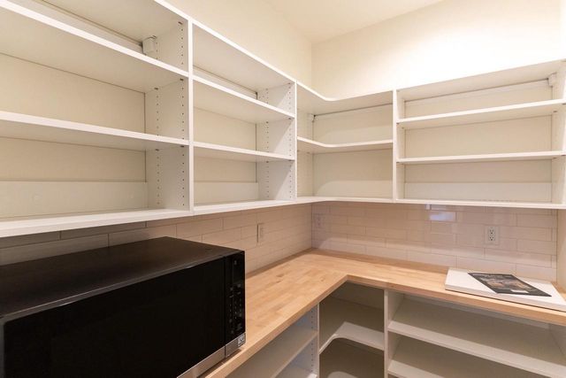 N8841 GALWAY LANE, Menasha, WI 54952