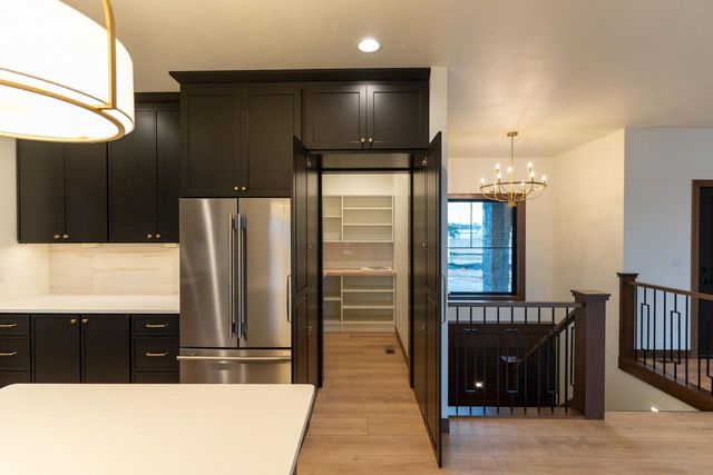 N8841 GALWAY LANE, Menasha, WI 54952