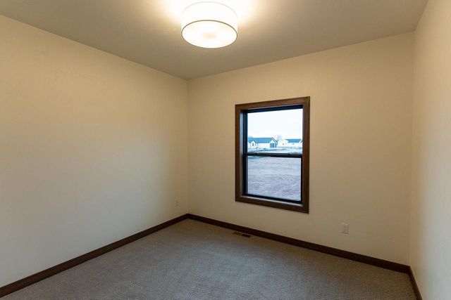 N8841 GALWAY LANE, Menasha, WI 54952