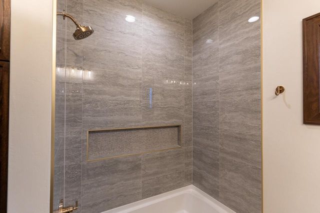 N8841 GALWAY LANE, Menasha, WI 54952