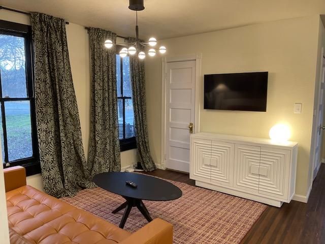 117 W Grove ST, San Marcos, TX 78666