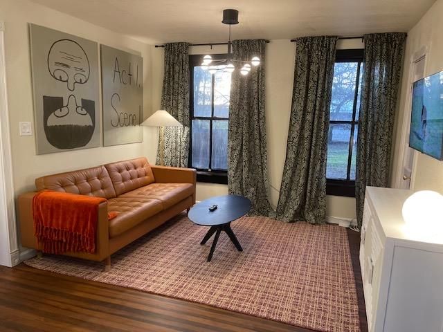 117 W Grove ST, San Marcos, TX 78666