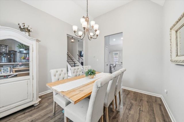 80 LAUREL GLEN DR, Oakland, TN 38060