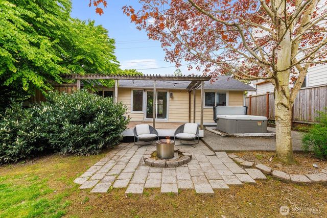 1811 29th Avenue, Seattle, WA 98122
