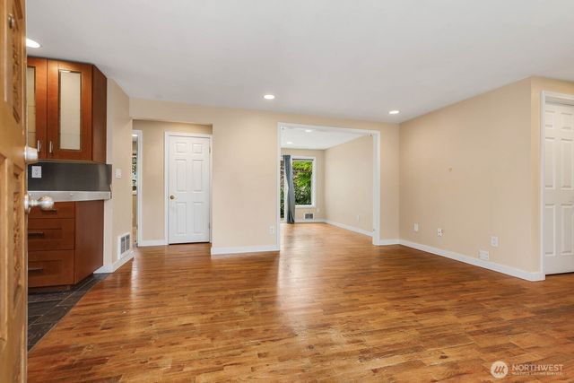 1811 29th Avenue, Seattle, WA 98122