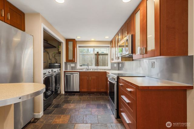 1811 29th Avenue, Seattle, WA 98122