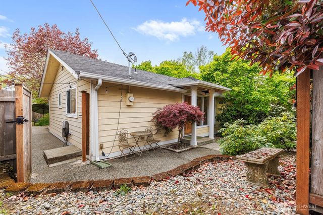 1811 29th Avenue, Seattle, WA 98122