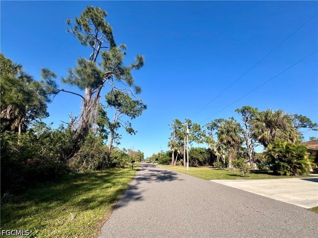 492 Cory ST, Port Charlotte, FL 33953