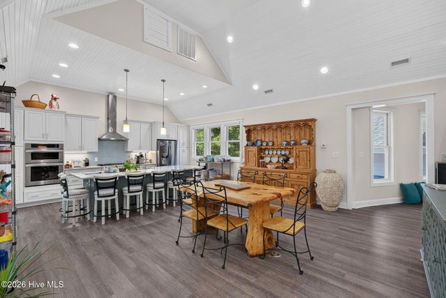 6 Clapper Rail Court, Southport, NC 28461
