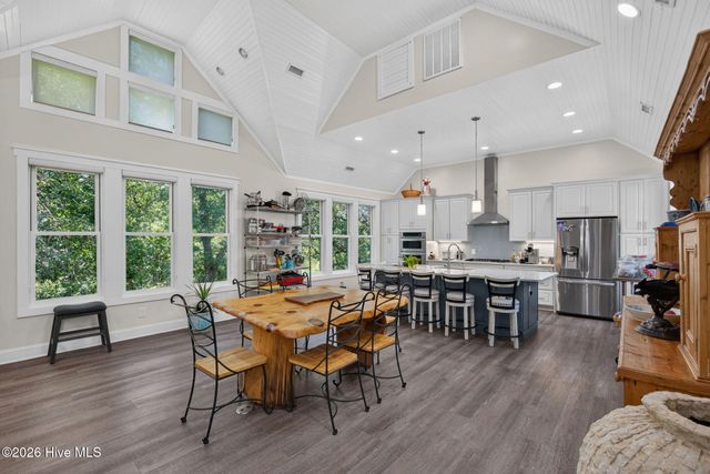 6 Clapper Rail Court, Southport, NC 28461