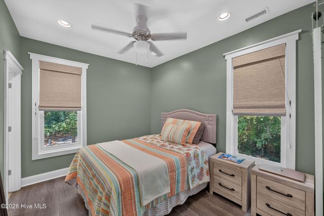 6 Clapper Rail Court, Southport, NC 28461