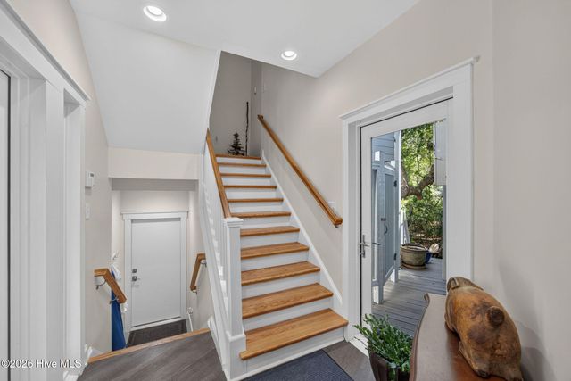 6 Clapper Rail Court, Southport, NC 28461