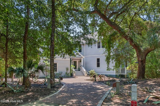 6 Clapper Rail Court, Southport, NC 28461