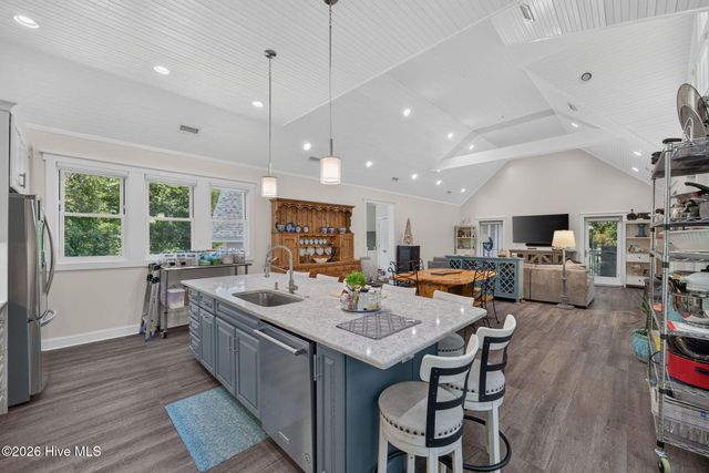 6 Clapper Rail Court, Southport, NC 28461