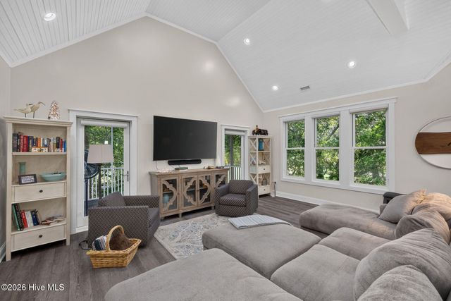 6 Clapper Rail Court, Southport, NC 28461