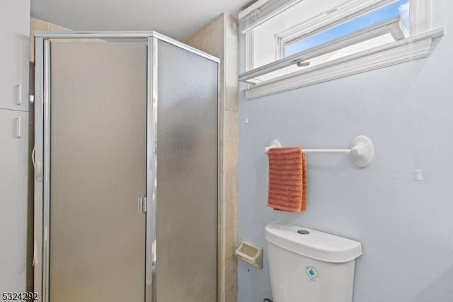 15 Parkhurst Pl, Verona Twp., NJ 07044