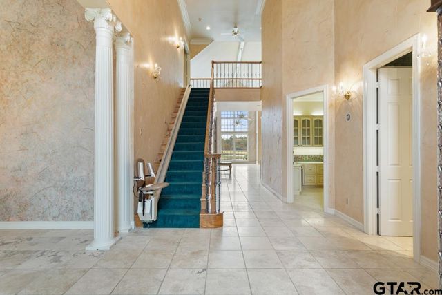 7050 Walden Dr, Tyler, TX 75703