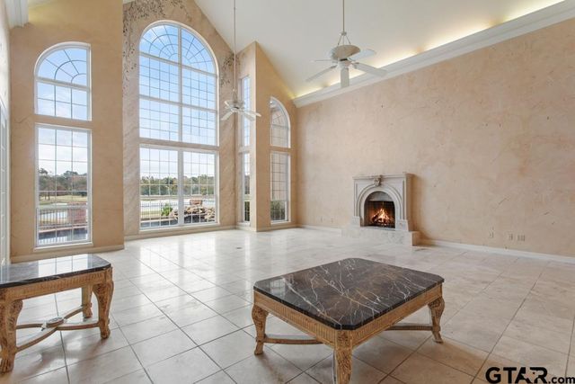 7050 Walden Dr, Tyler, TX 75703