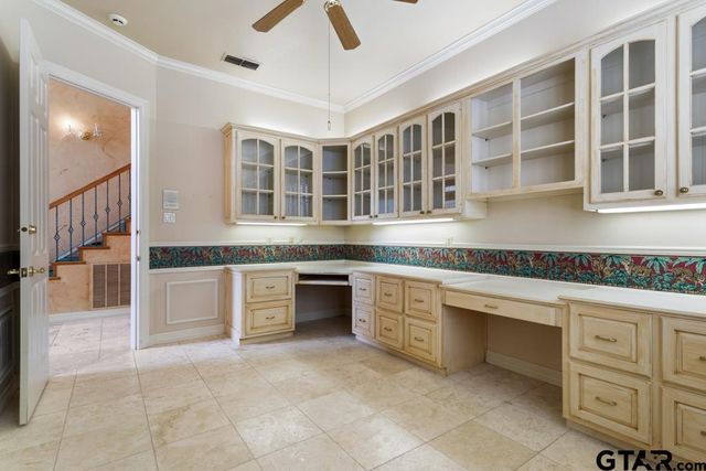 7050 Walden Dr, Tyler, TX 75703