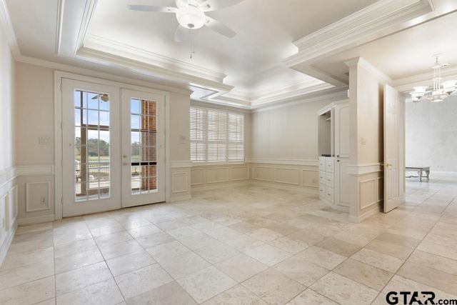 7050 Walden Dr, Tyler, TX 75703