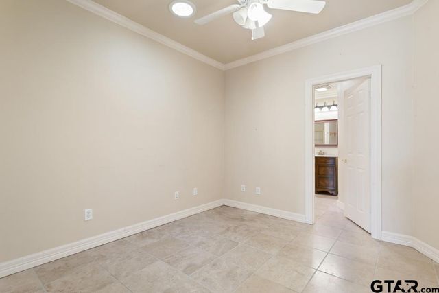 7050 Walden Dr, Tyler, TX 75703