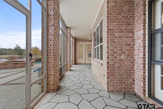 7050 Walden Dr, Tyler, TX 75703