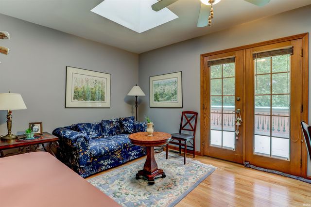 15010 Old State Road, Evansville, IN 47725