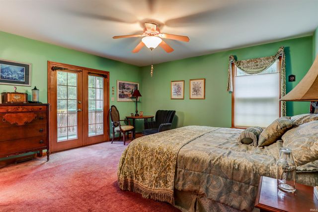 15010 Old State Road, Evansville, IN 47725