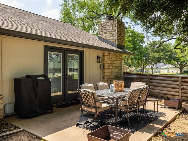 26 Fairway Lane, Meadowlakes, TX 78654