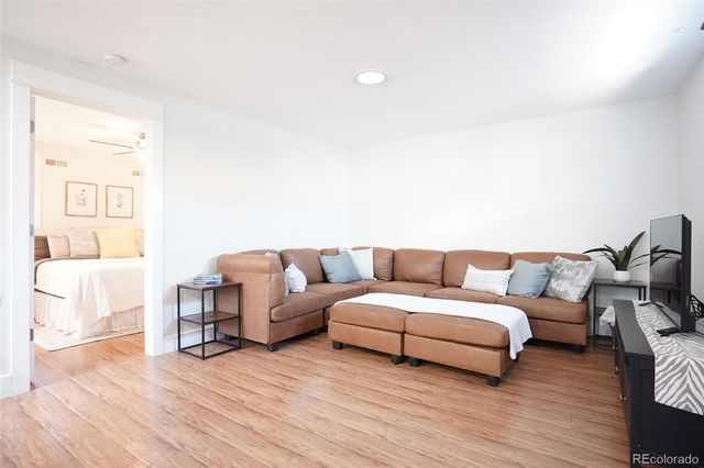 2739 S Lincoln Street, Englewood, CO 80113