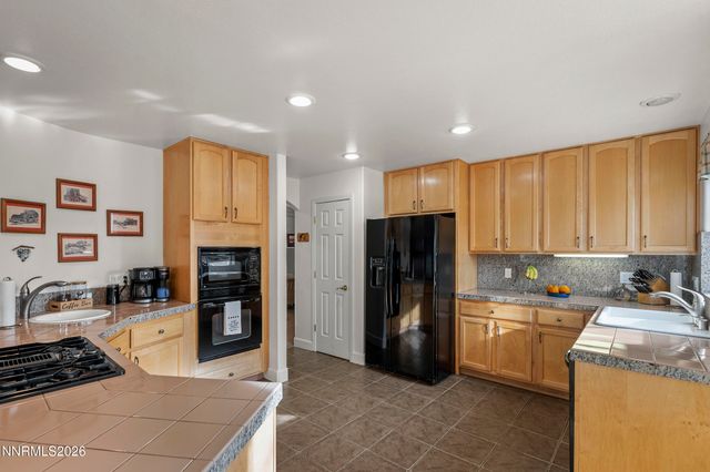 6397 Rey Del Sierra Drive, Sparks, NV 89436
