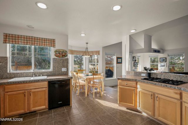 6397 Rey Del Sierra Drive, Sparks, NV 89436