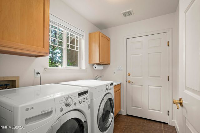 6397 Rey Del Sierra Drive, Sparks, NV 89436