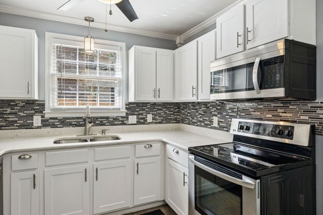 3215 Trails End Ln, Nashville, TN 37214