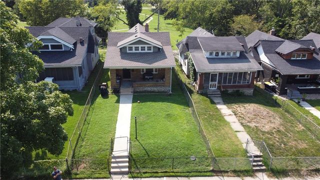 5126 Olive Street, Kansas City, MO 64130